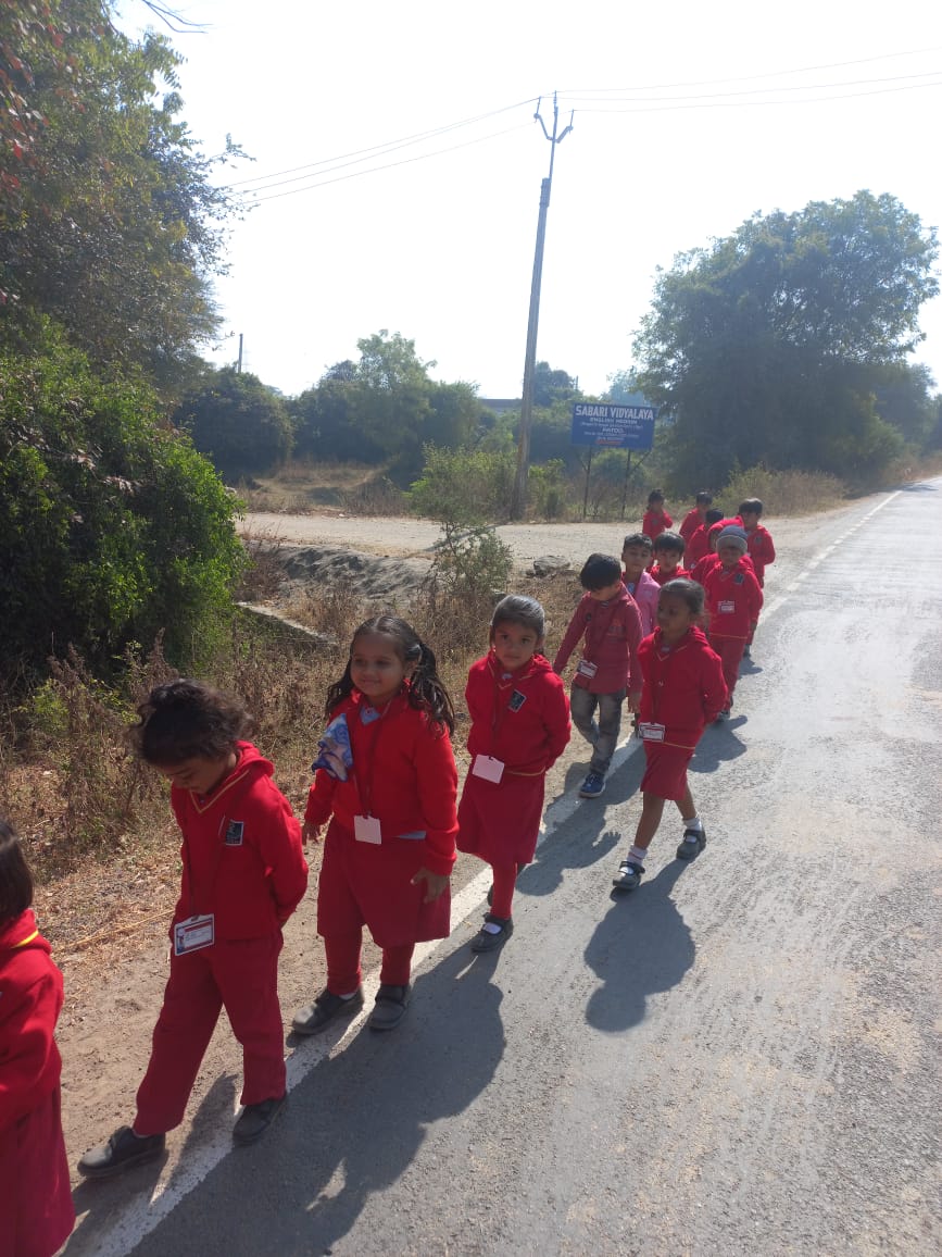 Sabari Patod Field Trip to the Farm Jr.Kg 2022-23